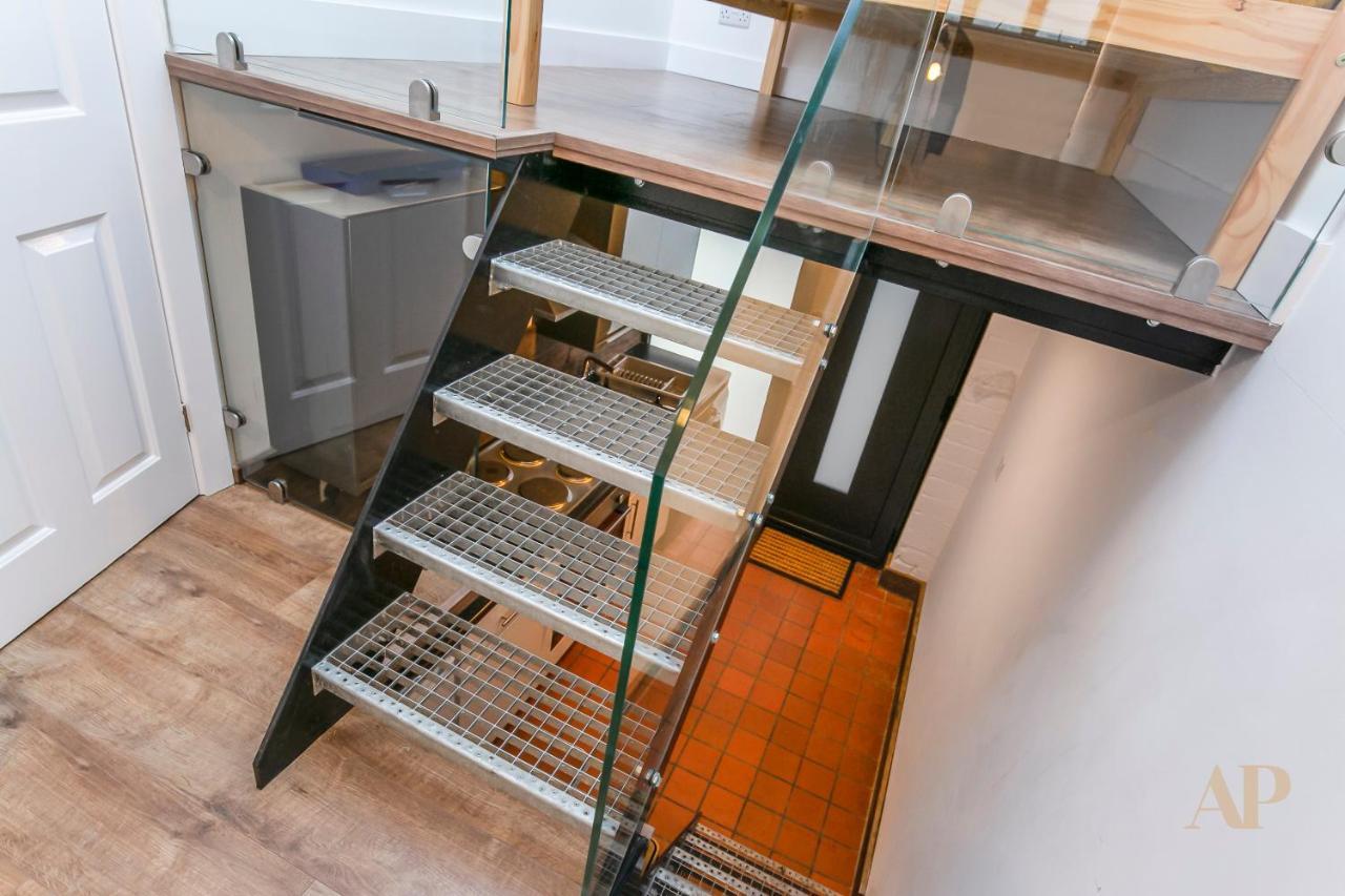 Split Level Studio Apartment In Camden Londyn Zewnętrze zdjęcie